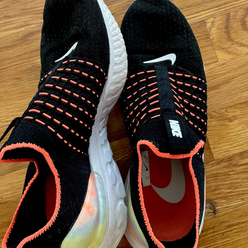 Nike Phantom Flyknit running shoe